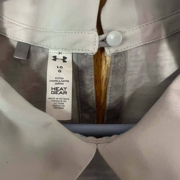 Used Under Armour  Women’s Gray Sleeveless shirt - Picture 1 of 2
